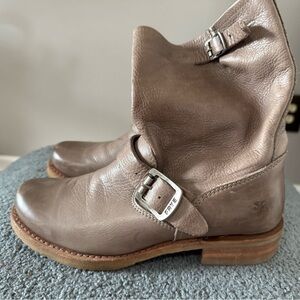 Frye Women's Tan Leather Boots